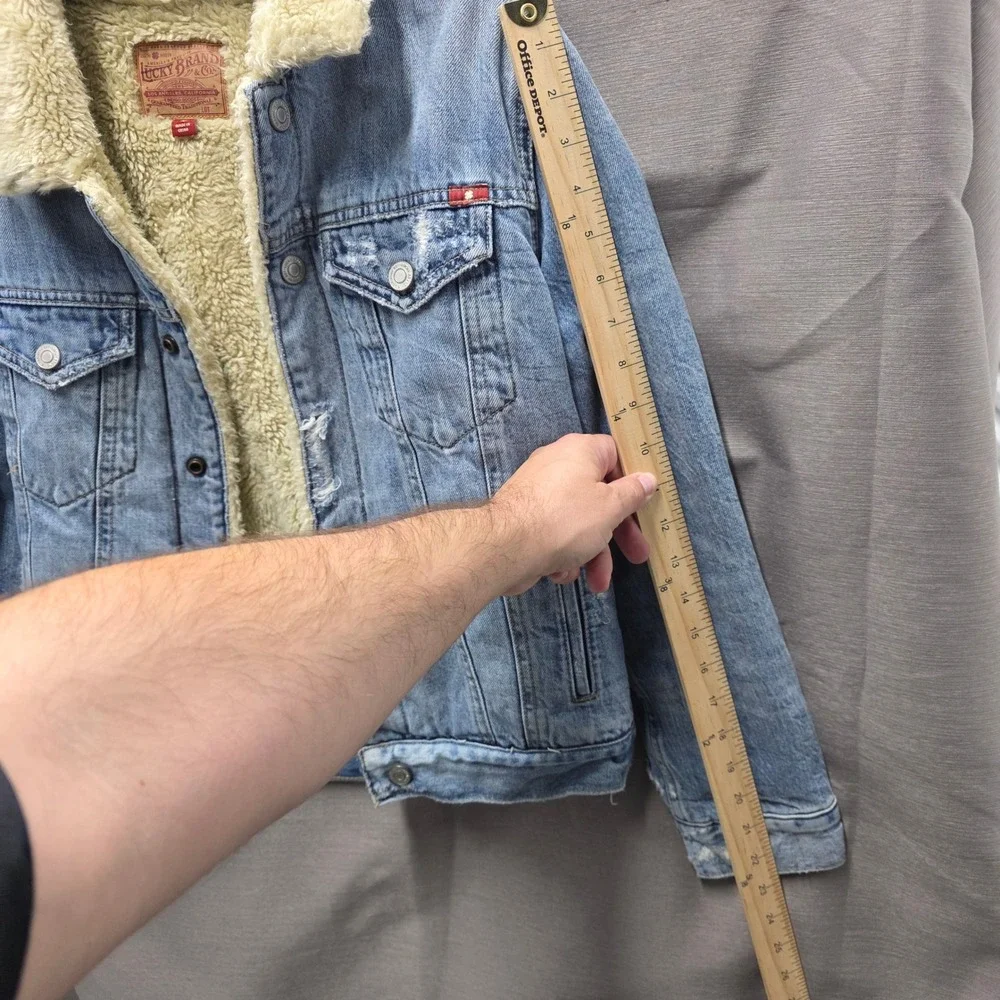 Lucky Brand Mens Sherpa Lined Denim Trucker Jacket Light Wash Distressed Medium